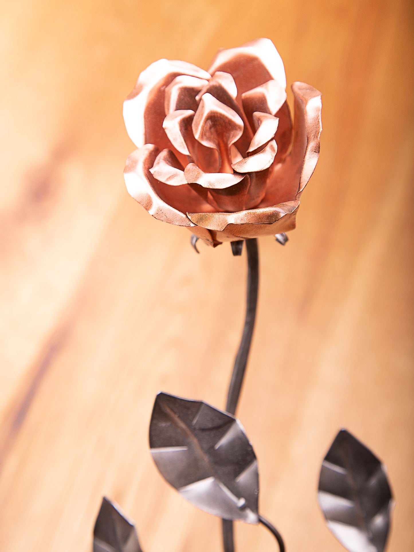 geschmiedete Rose, 50cm mit Kupferblätter (zum Valentinstag / Muttertag)